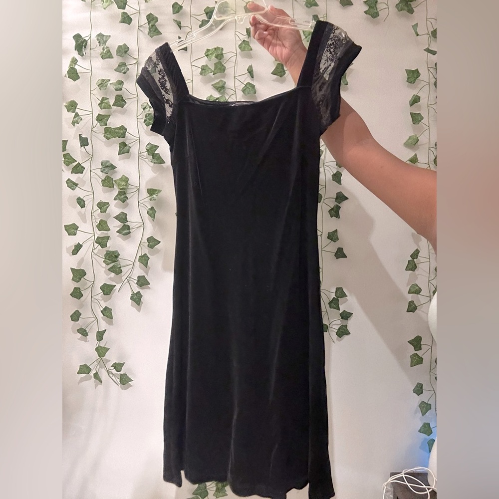 Mandees short sleeve velvet mini dress